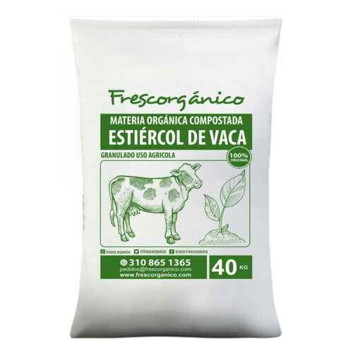 Estiércol de vaca orgánico, fertilizante natural para enriquecer cultivos y suelos, de Frescorgánico en Colombia.